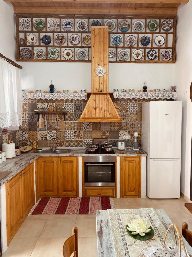 Archangelos Family House Bagian luar foto