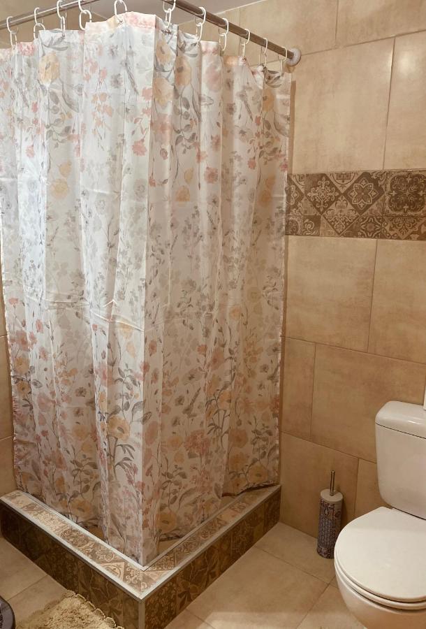 Archangelos Family House Bagian luar foto