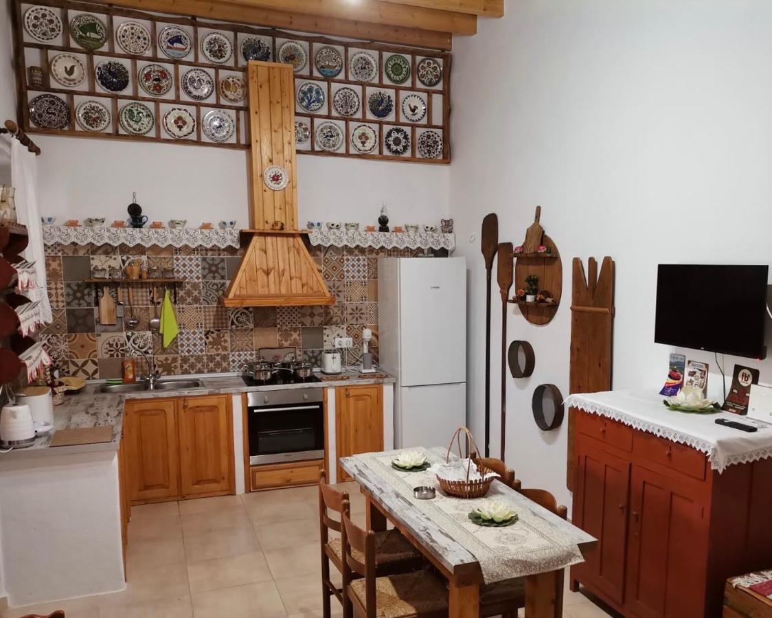 Archangelos Family House Bagian luar foto